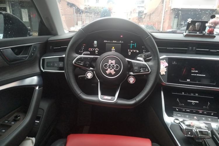 Used Audi A7L 2022 45 TFSI quattro S-line Visionary Crystal Package Steering Wheel