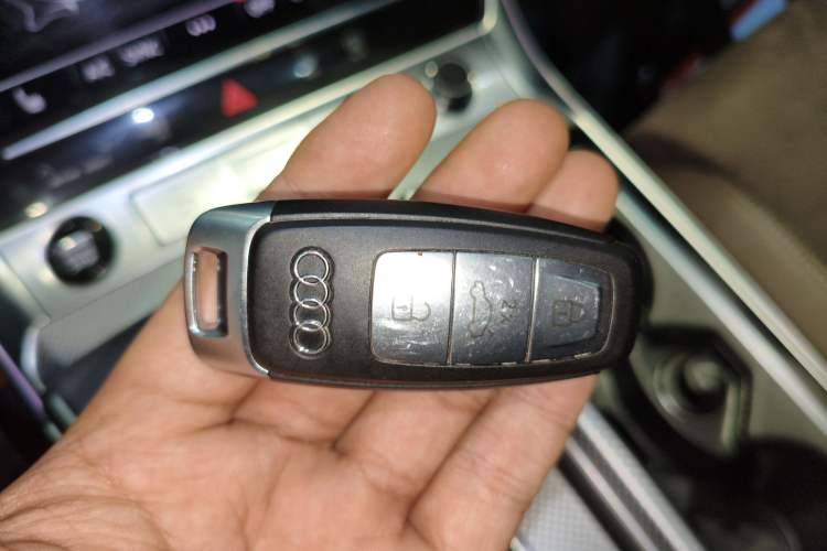 Used Audi A7L 2022 45 TFSI quattro S-line Wind Rider Vehicle Key