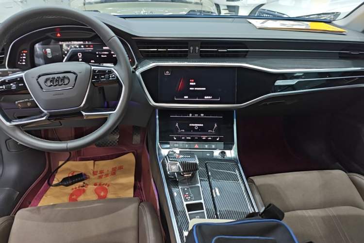 Used Audi A7L 2022 45 TFSI S-line Dream-Building Edition Audio And AC Panel