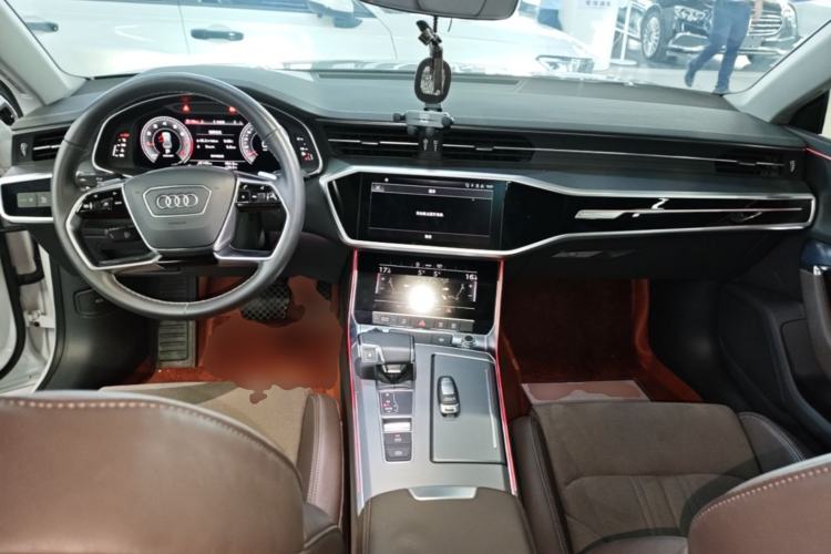 Used Audi A7L 2022 45 TFSI S-line Dream-Building Crystal Flow Package Center Console