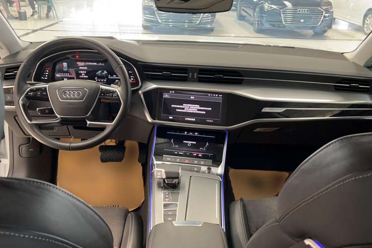 Used Audi A7L 2022 45 TFSI S-line Dream-Building Crystal Flow Package Center Console