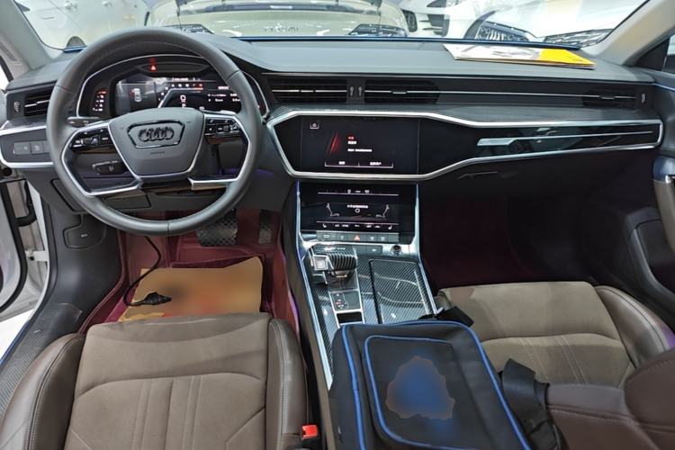 Used Audi A7L 2022 45 TFSI S-line Dream-Building Edition Center Console