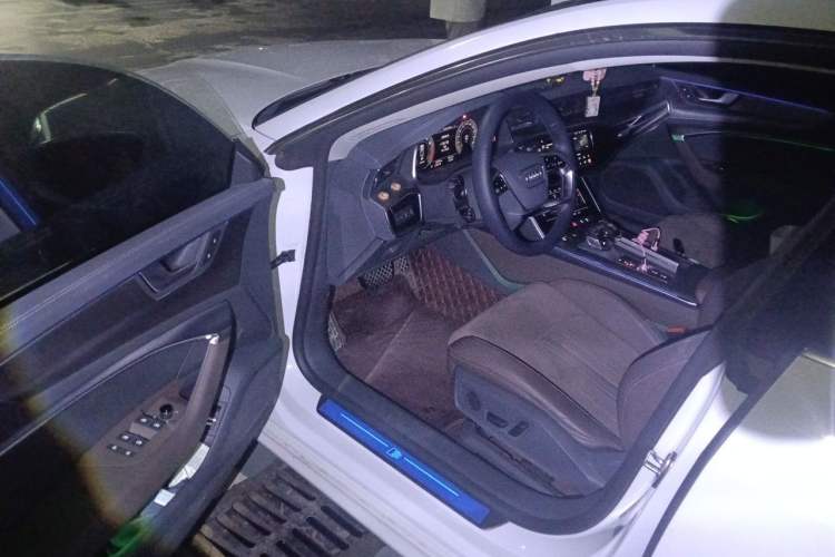 Used Audi A7L 2022 45 TFSI S-line Dream-Building Edition Driver Seat