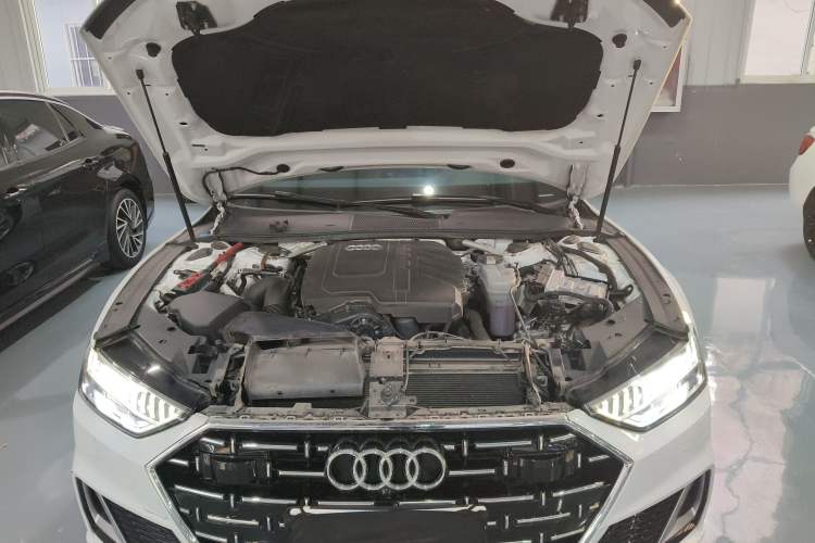Used Audi A7L 2022 45 TFSI S-line Dream-Building Edition Engine Bay