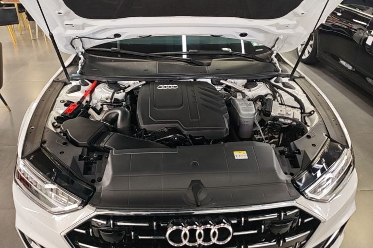 Used Audi A7L 2022 45 TFSI S-line Dream-Building Crystal Flow Package Engine Bay