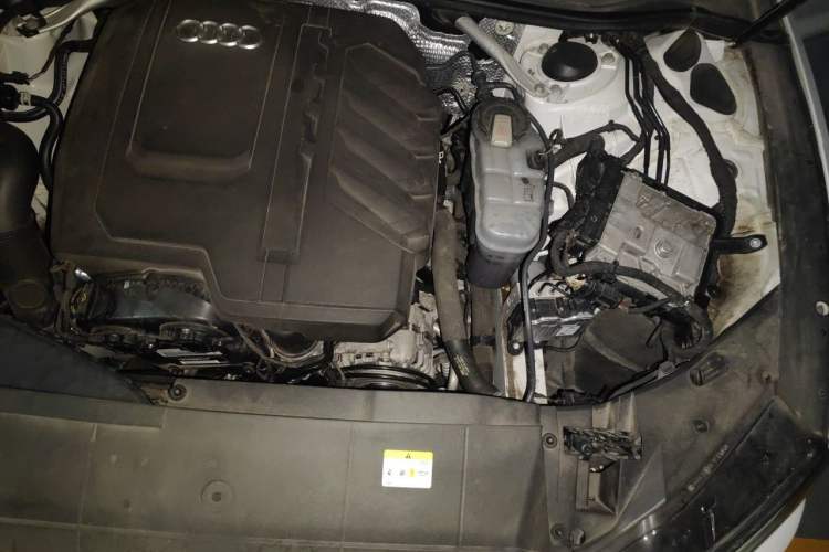 Used Audi A7L 2022 45 TFSI S-line Dream-Building Edition Engine Bay Left