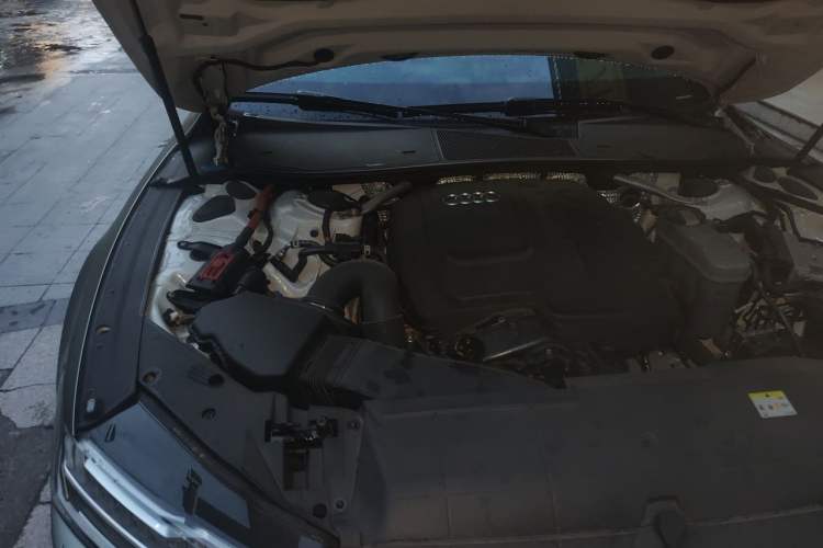 Used Audi A7L 2022 45 TFSI S-line Dream-Chasing Youth Edition Engine Bay Right