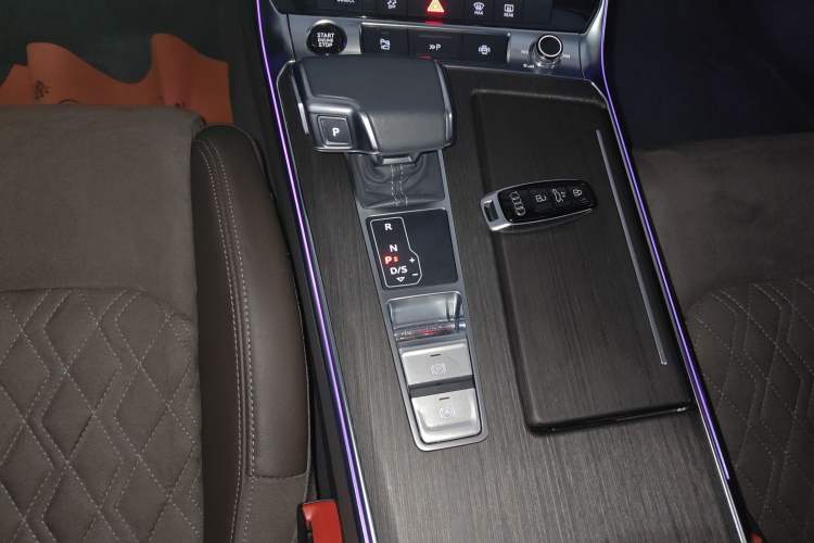 Used Audi A7L 2022 45 TFSI quattro S-line Paladin Gear Lever