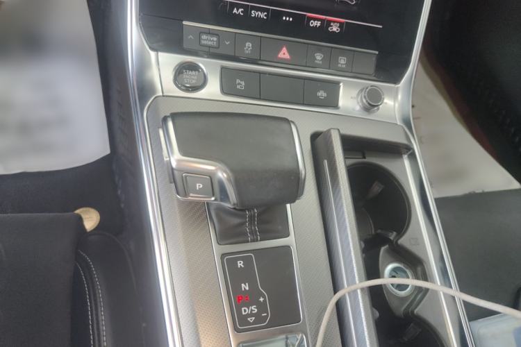 Used Audi A7L 2022 45 TFSI S-line Dream-Building Crystal Flow Package Gear Lever