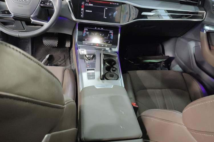 Used Audi A7L 2022 45 TFSI S-line Dream-Building Edition Gear Lever