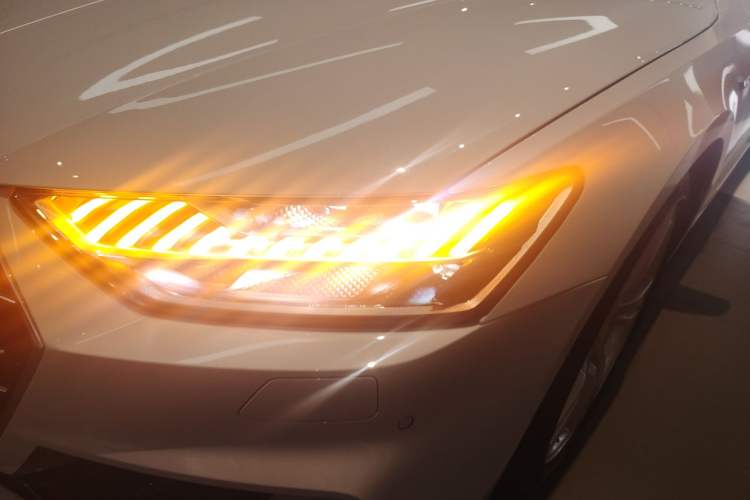 Used Audi A7L 2022 45 TFSI quattro S-line Visionary Crystal Package Left Front Headlight