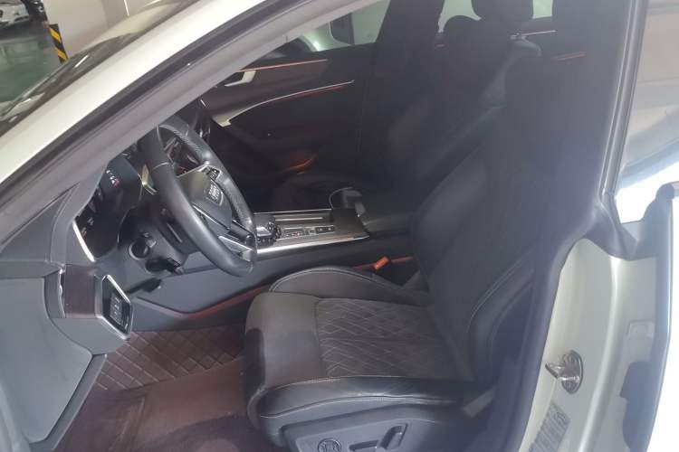 Used Audi A7L 2022 55 TFSI quattro S-line Zhiyuan Edition Obsidian Black Package Left Front Seat