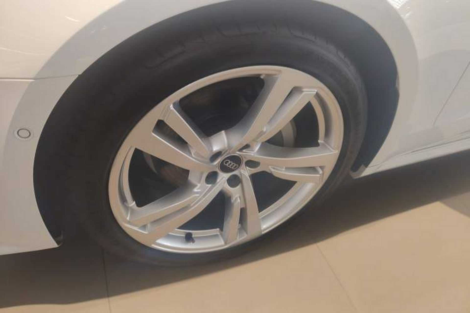 Used Audi A7L 2022 45 TFSI quattro S-line Visionary Crystal Package Left Front Wheel Hub