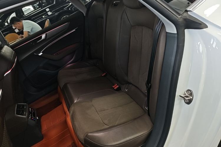 Used Audi A7L 2022 45 TFSI S-line Dream-Building Crystal Flow Package Left Rear Seat