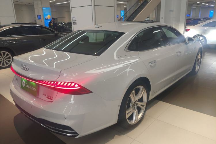 Used Audi A7L 2022 45 TFSI quattro S-line Visionary Crystal Package Rear Right 45 Deg
