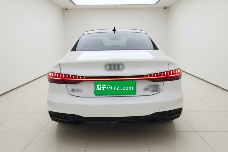 Used Audi A7L 2022 55 TFSI quattro S-line Zhiyuan Edition Obsidian Black Package Rear