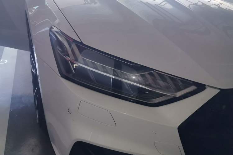 Used Audi A7L 2022 55 TFSI quattro S-line Zhiyuan Edition Obsidian Black Package Right Front Headlight