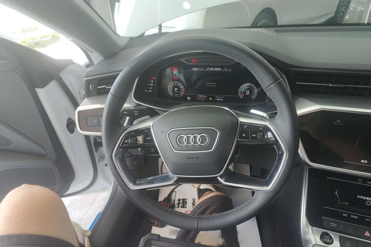 Used Audi A7L 2022 45 TFSI S-line Dream-Building Crystal Flow Package Steering Wheel