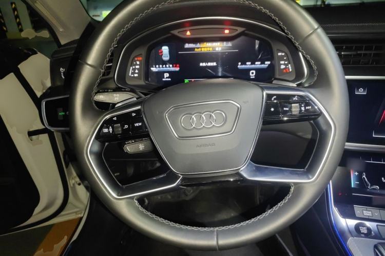Used Audi A7L 2022 45 TFSI S-line Dream-Building Edition Steering Wheel