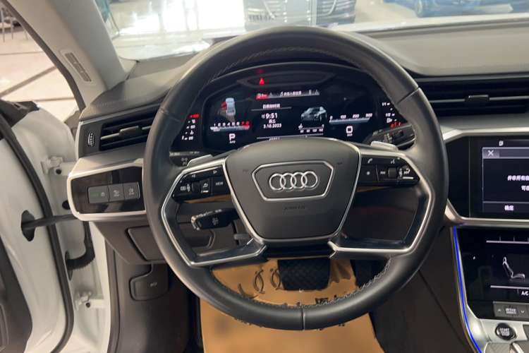 Used Audi A7L 2022 45 TFSI S-line Dream-Building Crystal Flow Package Steering Wheel