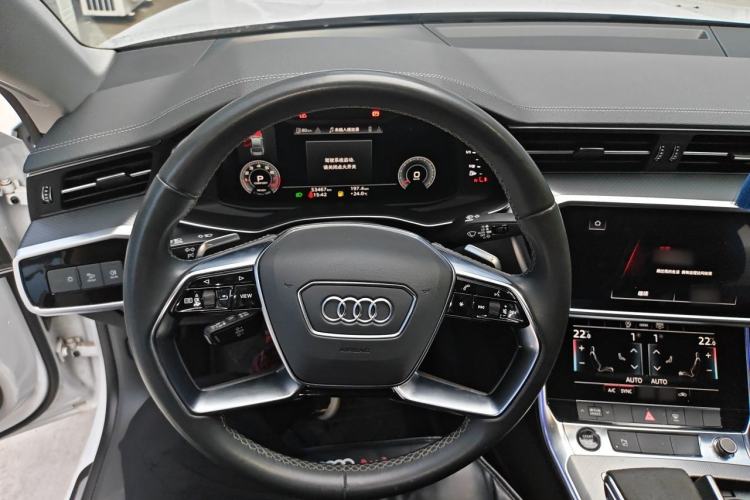 Used Audi A7L 2022 45 TFSI S-line Dream-Building Edition Steering Wheel