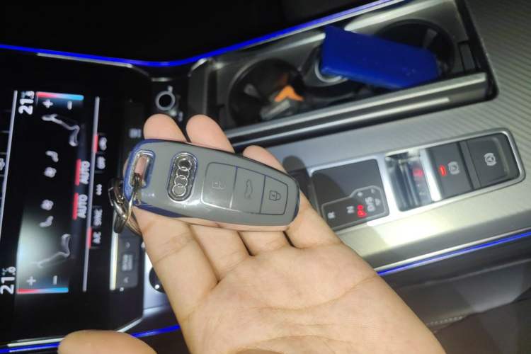 Used Audi A7L 2022 45 TFSI S-line Dream-Building Edition Vehicle Key