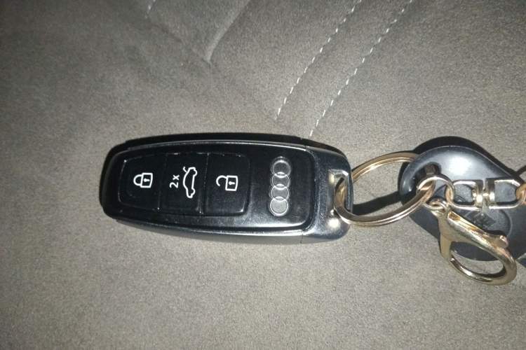 Used Audi A7L 2022 45 TFSI S-line Dream-Building Edition Vehicle Key