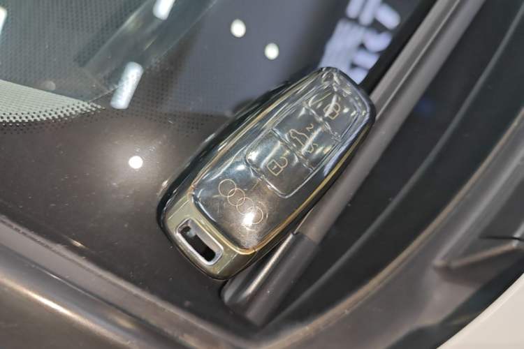 Used Audi A7L 2022 45 TFSI S-line Dream-Building Edition Vehicle Key