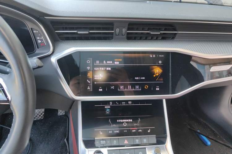 Used Audi A7L 2023 45 TFSI quattro S-line Shadow Warrior Edition Audio And AC Panel