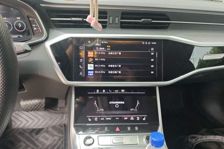 Used Audi A7L  Audio And AC Panel