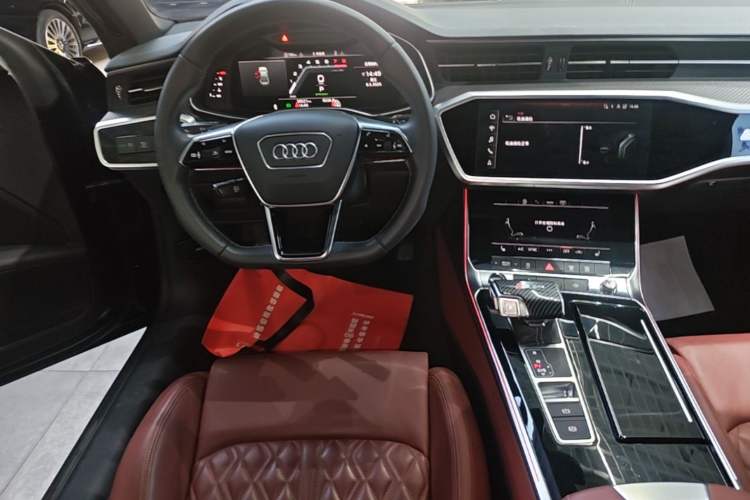 Used Audi A7L 2023 45 TFSI quattro S-line Black Warrior Edition Audio And AC Panel