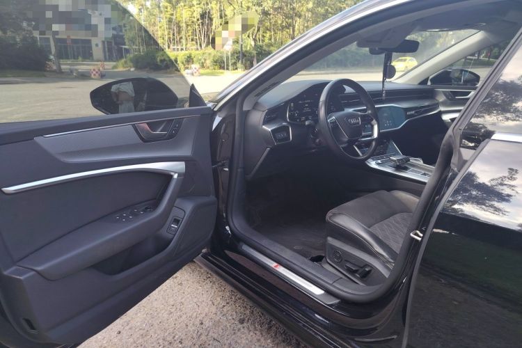 Used Audi A7L 2023 45 TFSI quattro S-line Shadow Warrior Edition Driver Seat