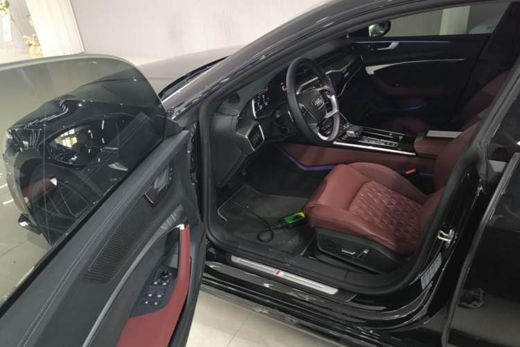 Used Audi A7L 2023 55 TFSI quattro S-line Black Warrior Edition Driver Seat