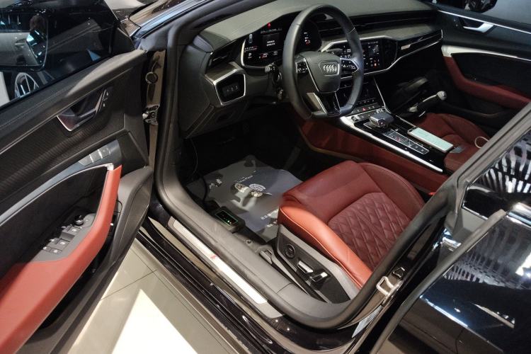 Used Audi A7L 2023 45 TFSI quattro S-line Black Warrior Edition Driver Seat