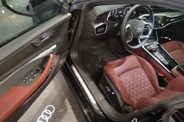 Used Audi A7L 2023 55 TFSI quattro S-line Black Warrior Edition Driver Seat