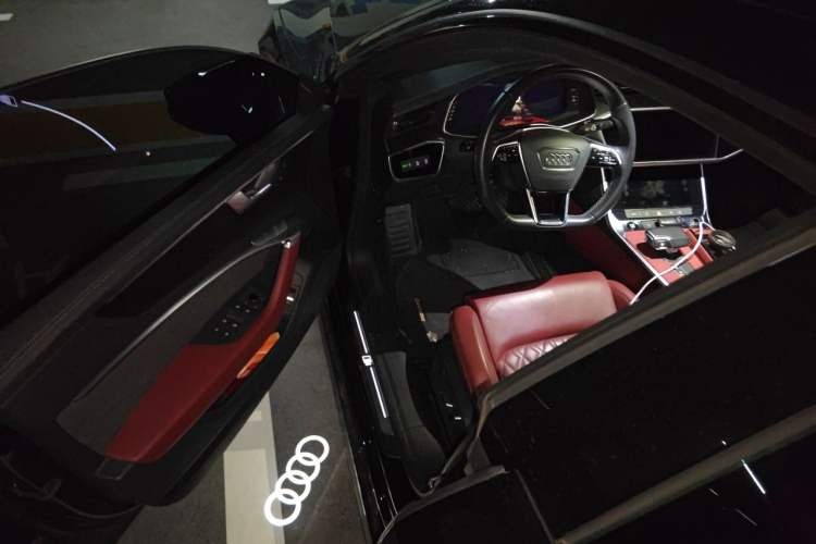 Used Audi A7L 2023 45 TFSI quattro S-line Shadow Warrior Edition Driver Seat