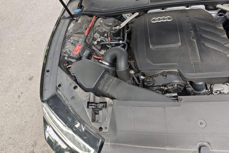 Used Audi A7L  Engine Bay Right