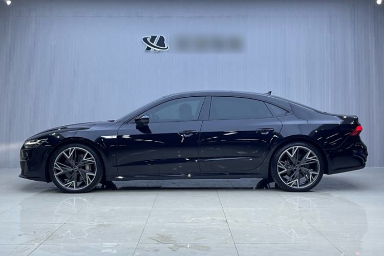 Used Audi A7L 2023 55 TFSI quattro S-line Black Warrior Edition Exterior 3