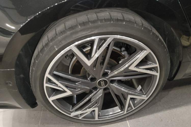Used Audi A7L 2023 55 TFSI quattro S-line Black Warrior Edition Exterior 5
