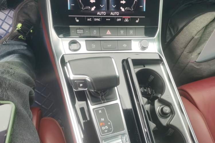 Used Audi A7L 2023 45 TFSI quattro S-line Black Warrior Edition Gear Lever