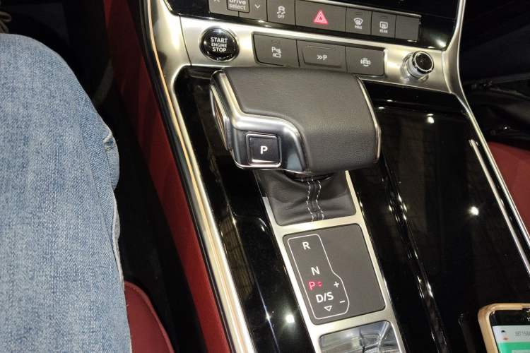 Used Audi A7L 2023 45 TFSI quattro S-line Black Warrior Edition Gear Lever
