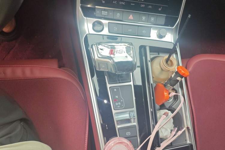 Used Audi A7L 2023 45 TFSI quattro S-line Shadow Warrior Edition Gear Lever