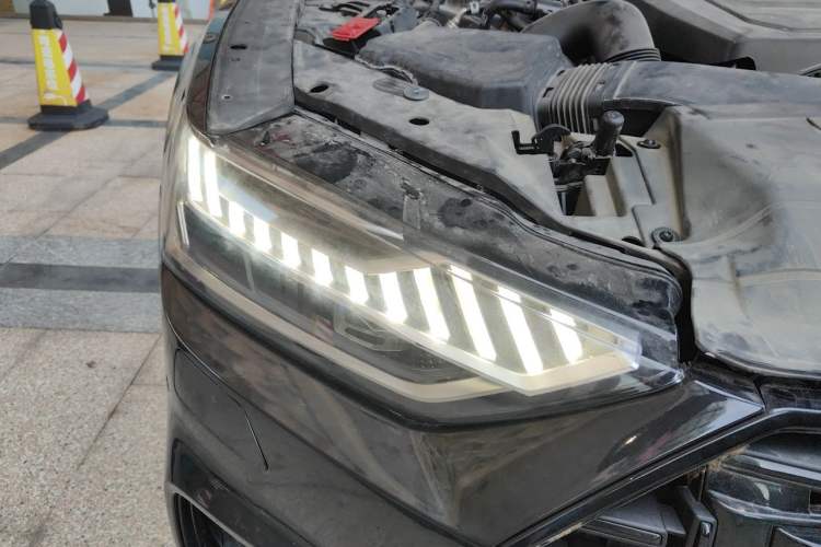 Used Audi A7L 2023 45 TFSI quattro S-line Shadow Warrior Edition Right Front Headlight