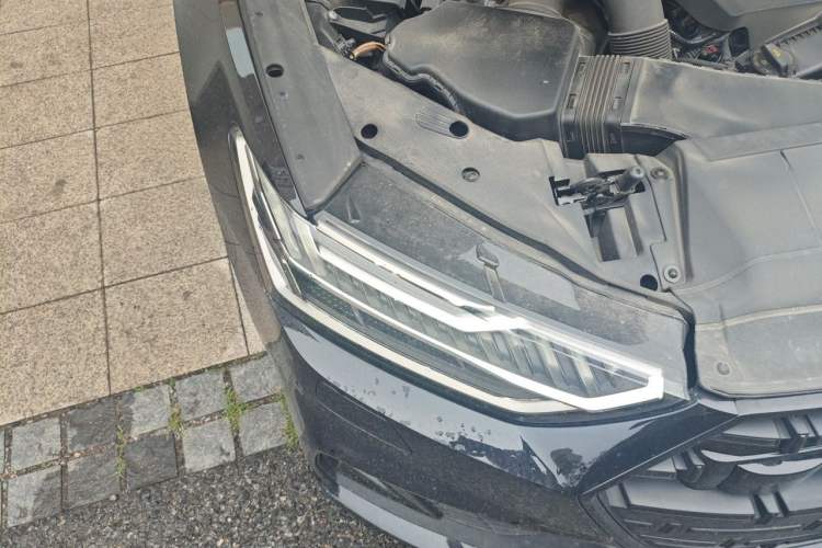Used Audi A7L 2023 45 TFSI quattro S-line Shadow Warrior Edition Right Front Headlight