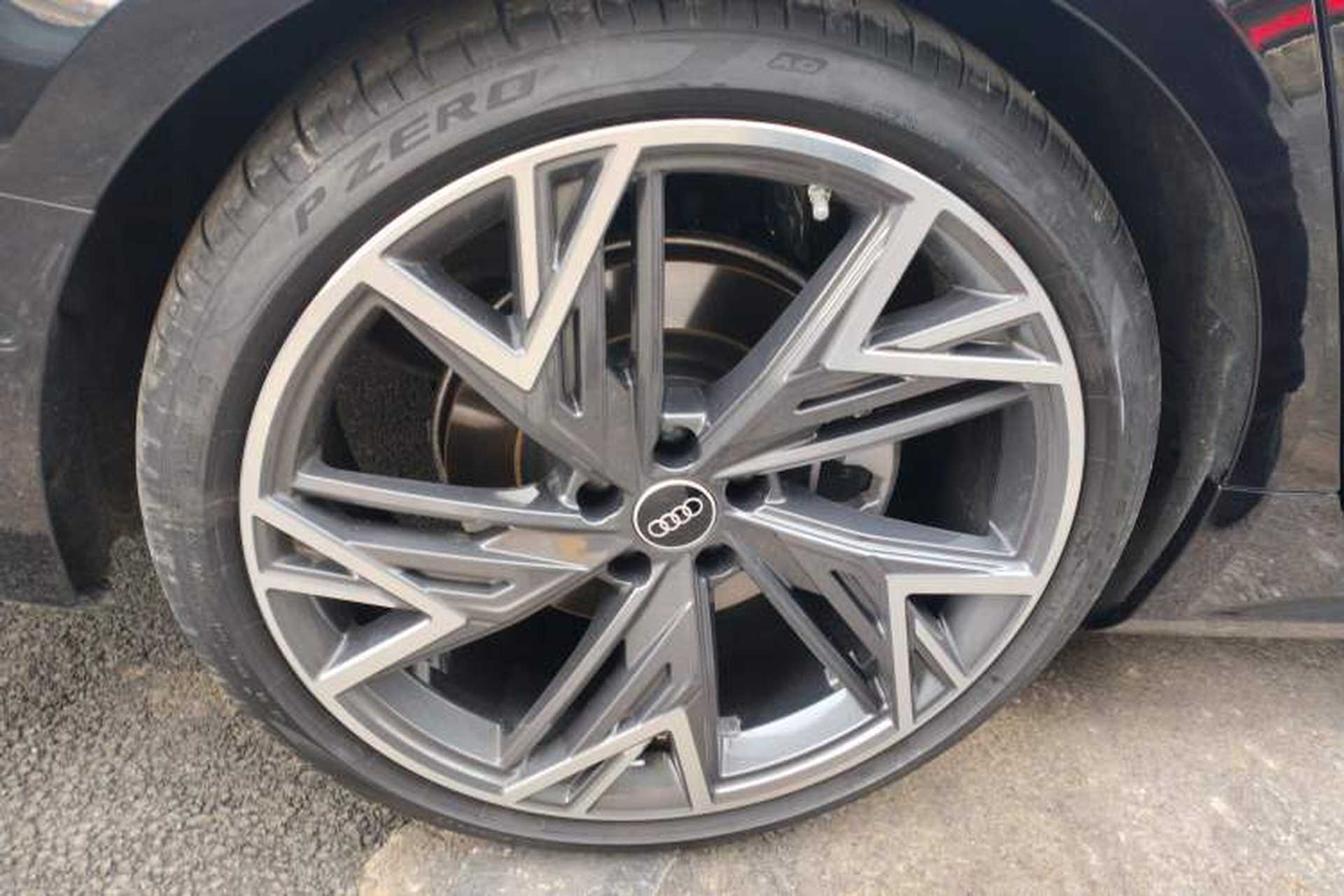 Used Audi A7L 2023 55 TFSI quattro S-line Black Warrior Edition Right Rear Wheel Hub