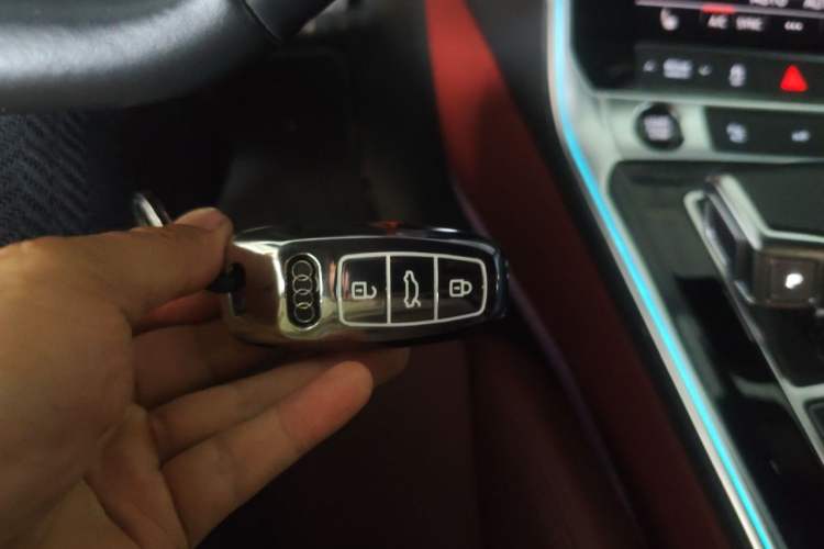 Used Audi A7L 2023 45 TFSI quattro S-line Black Warrior Edition Vehicle Key