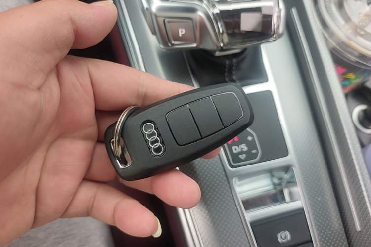 Used Audi A7L 2023 45 TFSI quattro S-line Black Warrior Edition Vehicle Key