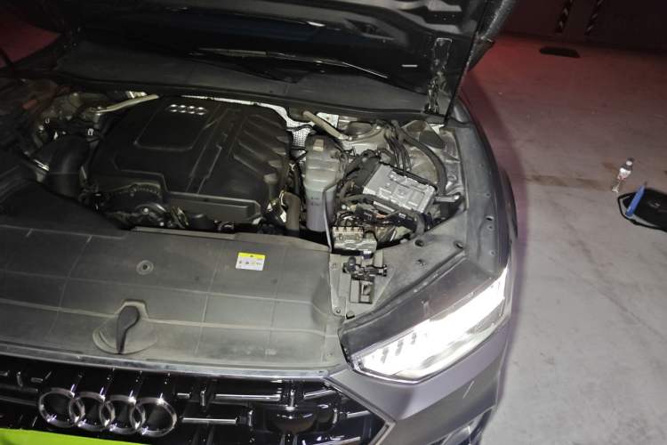 Used Audi A7L  Engine Bay Left