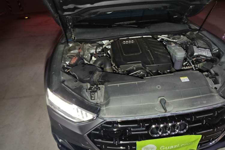 Used Audi A7L  Engine Bay Right