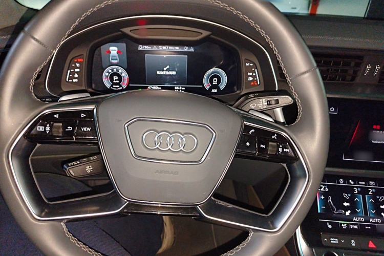Used Audi A7L 2023 45 TFSI quattro S-line Shadow Warrior Edition Steering Wheel